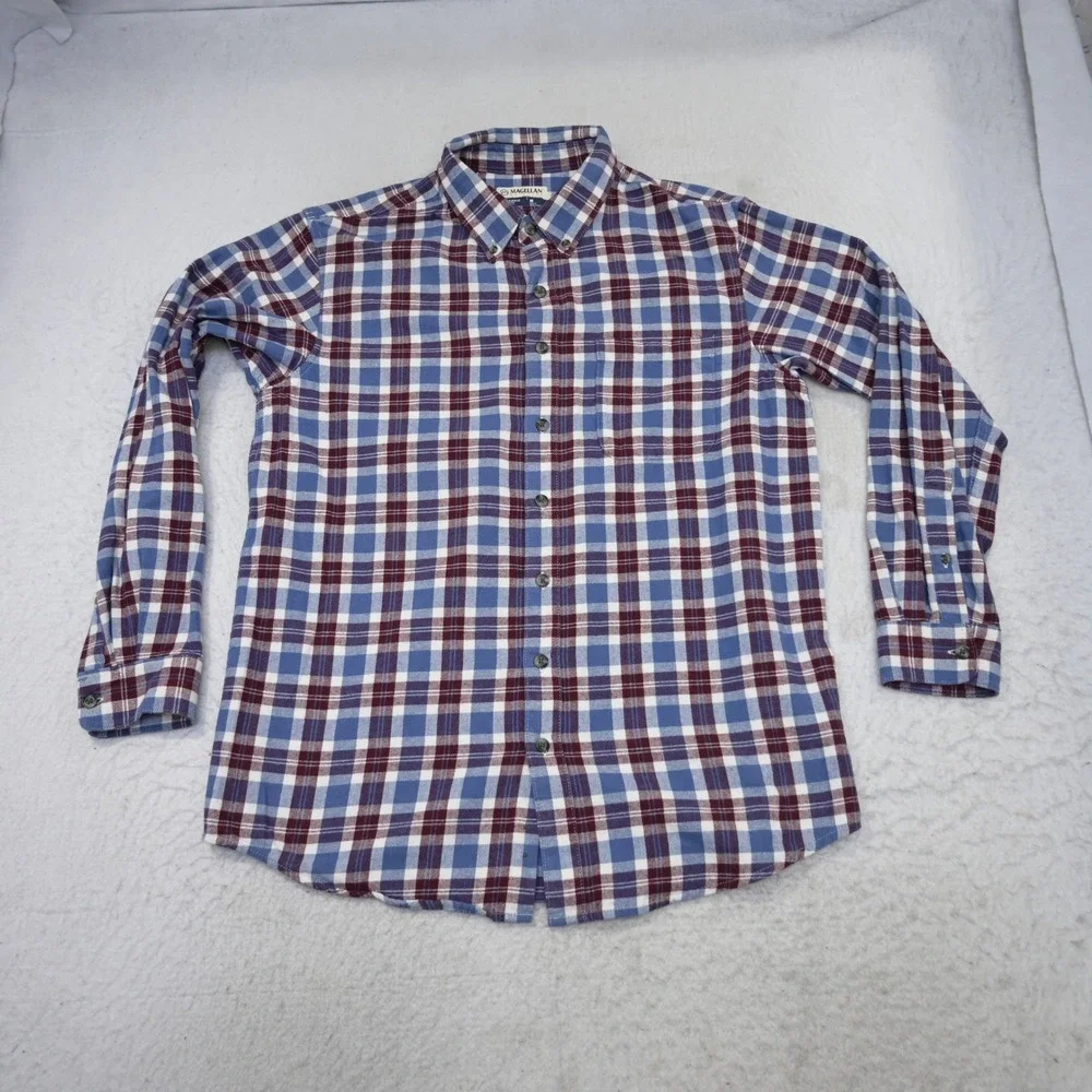 Magellan Outdoors Flannel Button Up Mens M Classic Fit Blue Red Plaid Pocket